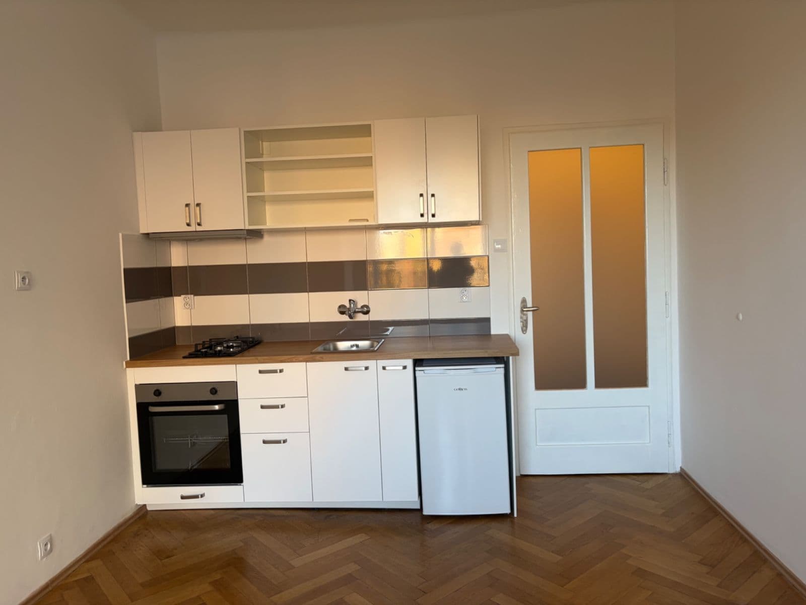 Prenájom bytu Garsoniéra 31 m², Ondříčkova, Praha, Praha Prenájom bytu Garsoniéra 31 m², Ondříčkova, Praha, Praha