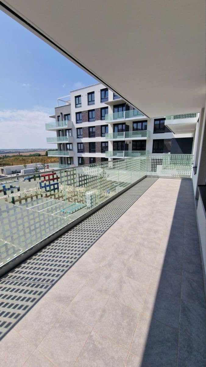 Prenájom bytu 4-izbový 113 m², Thomasova, Praha, Praha Prenájom bytu 4-izbový 113 m², Thomasova, Praha, Praha