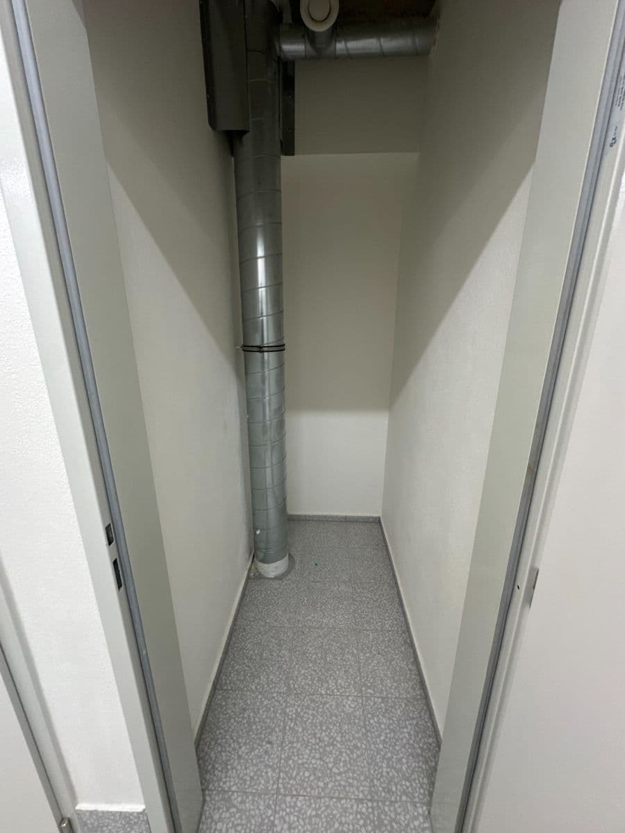 Predaj bytu 1-izbový 39 m², Krašovská, Plzeň, Plzeňský kraj Predaj bytu 1-izbový 39 m², Krašovská, Plzeň, Plzeňský kraj