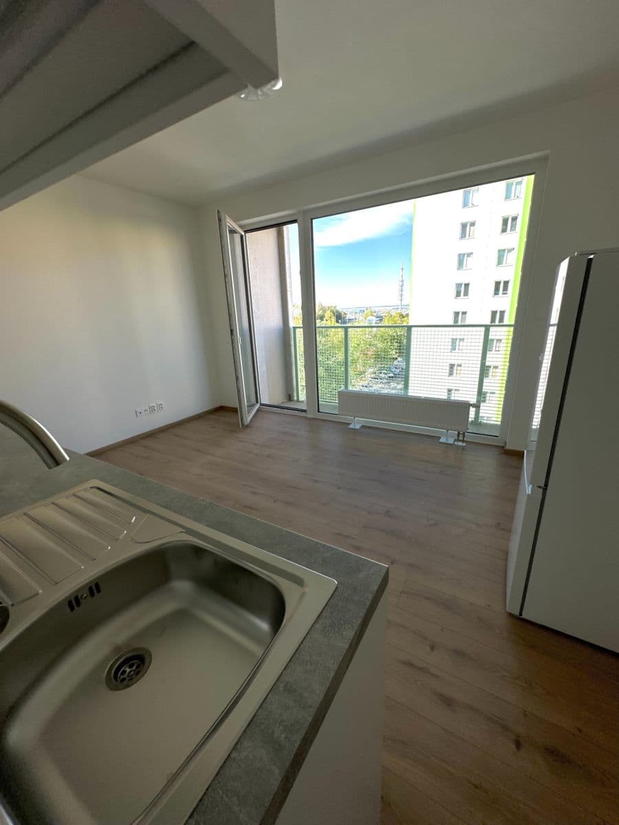 Predaj bytu 1-izbový 39 m², Krašovská, Plzeň, Plzeňský kraj Predaj bytu 1-izbový 39 m², Krašovská, Plzeň, Plzeňský kraj