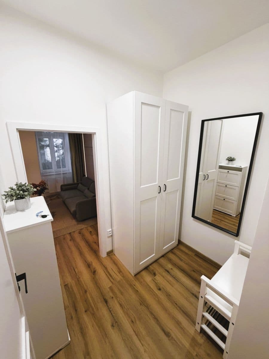 Prenájom bytu 1-izbový 22 m², Perunova, Praha, Praha Prenájom bytu 1-izbový 22 m², Perunova, Praha, Praha