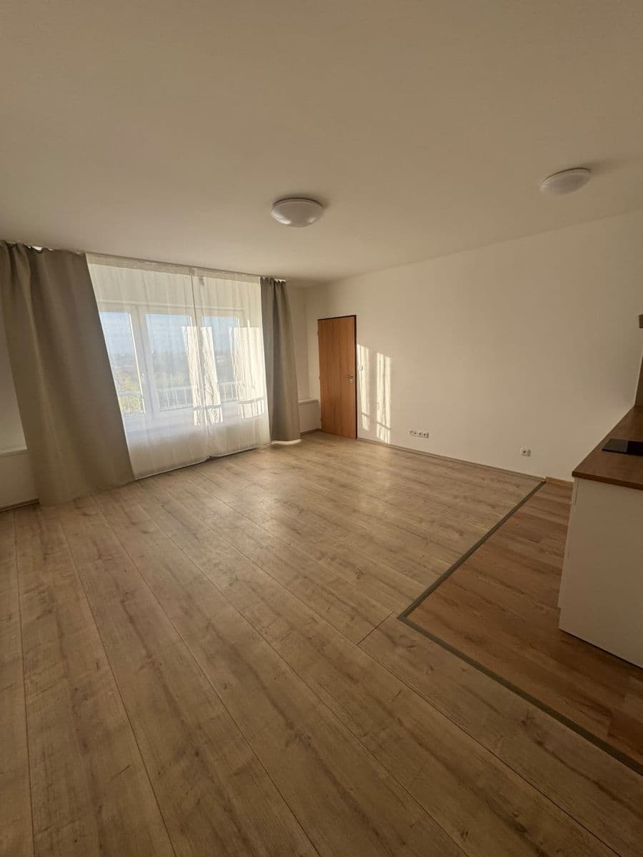 Prenájom bytu 2-izbový 55 m², Nad Krocínkou, Praha, Praha Prenájom bytu 2-izbový 55 m², Nad Krocínkou, Praha, Praha