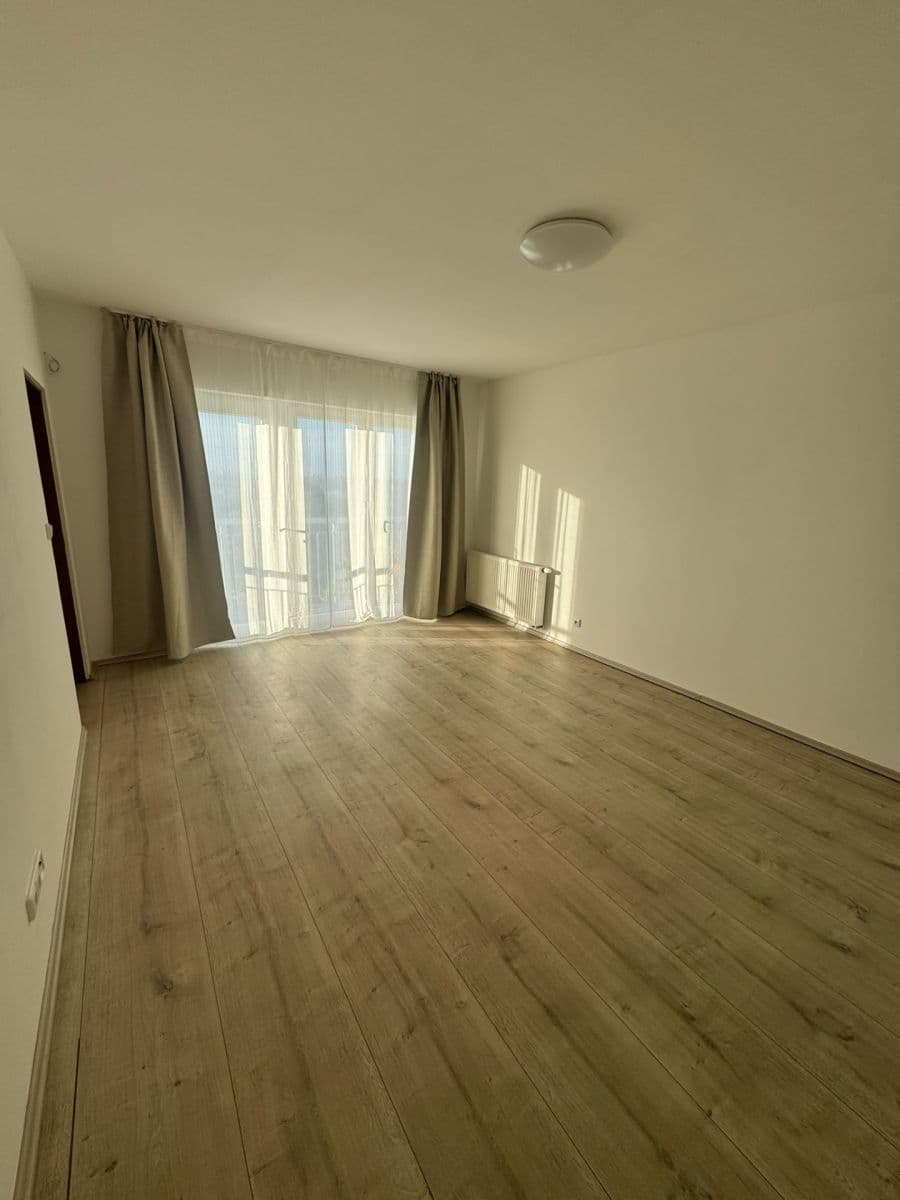 Prenájom bytu 2-izbový 55 m², Nad Krocínkou, Praha, Praha Prenájom bytu 2-izbový 55 m², Nad Krocínkou, Praha, Praha