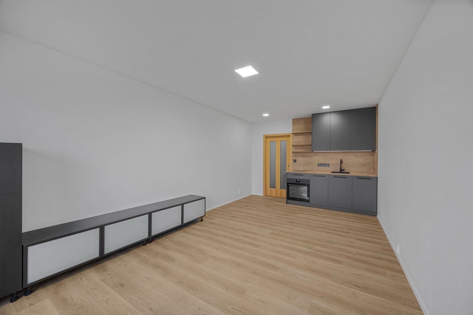 Prenájom bytu 1-izbový 30 m², Česákova, Praha, Praha Prenájom bytu 1-izbový 30 m², Česákova, Praha, Praha