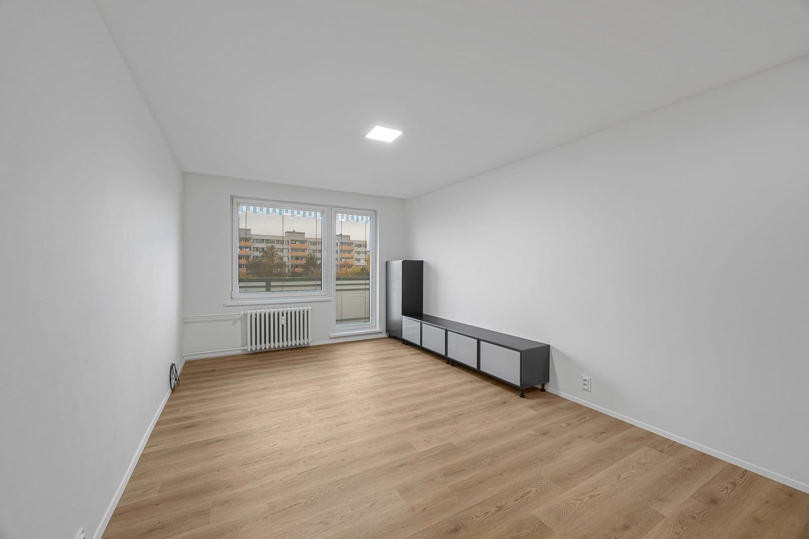 Prenájom bytu 1-izbový 30 m², Česákova, Praha, Praha Prenájom bytu 1-izbový 30 m², Česákova, Praha, Praha