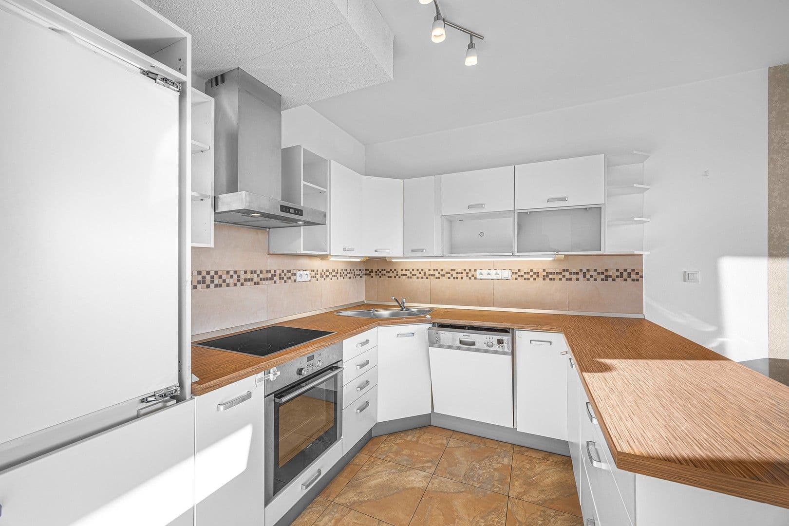 Prenájom bytu 3-izbový 64 m², Za Dvorem, Brandýs nad Labem-Stará Boleslav, Středočeský kraj Prenájom bytu 3-izbový 64 m², Za Dvorem, Brandýs nad Labem-Stará Boleslav, Středočeský kraj