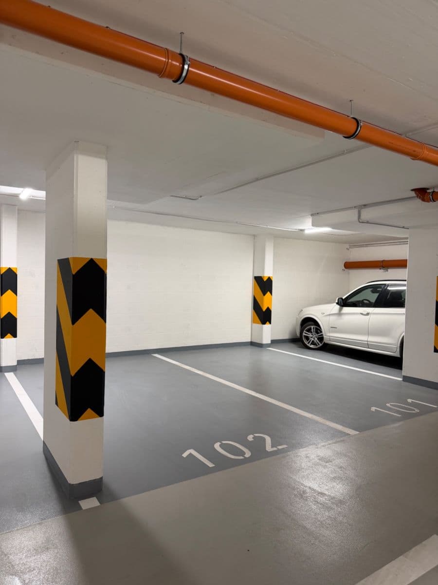 Prenájom garáže 14 m², Za Pískovnou, Praha, Praha Prenájom garáže 14 m², Za Pískovnou, Praha, Praha