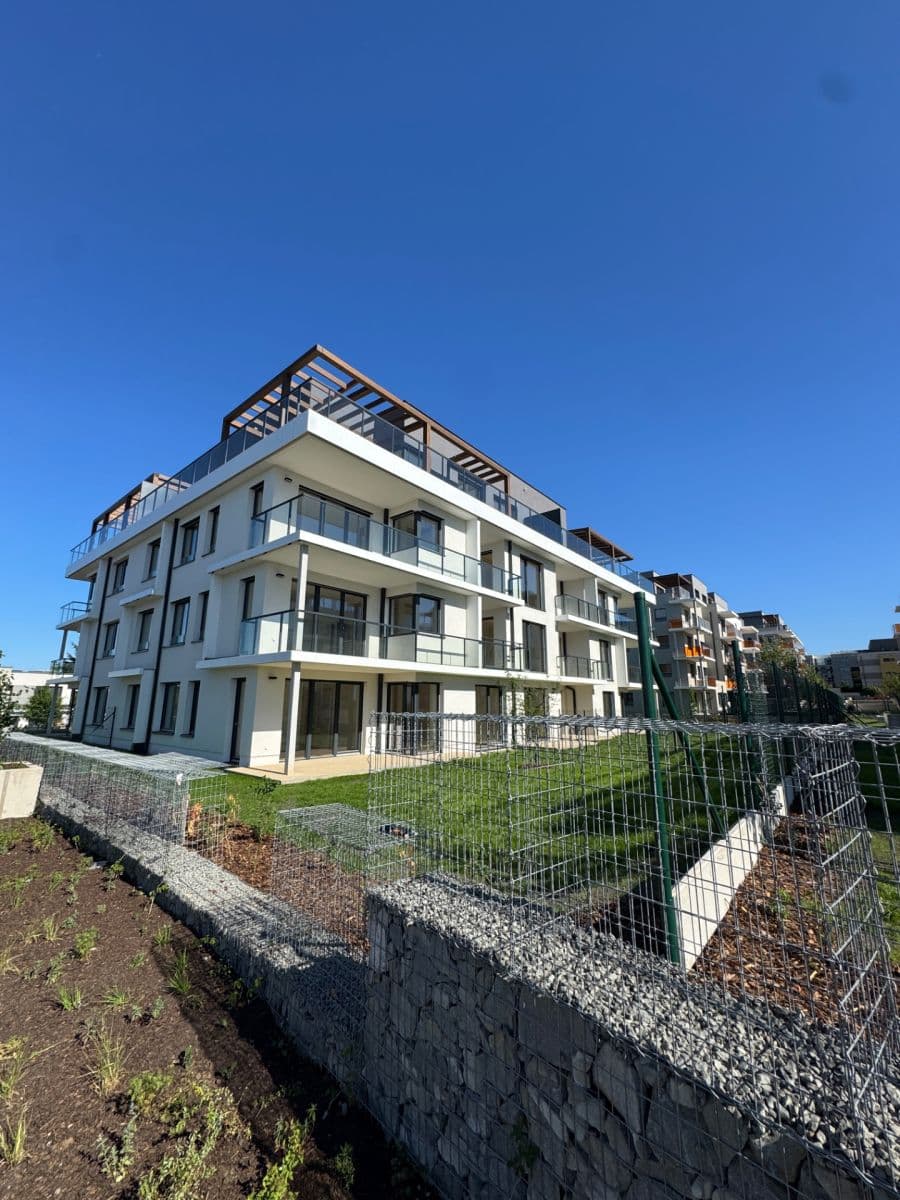 Prenájom garáže 14 m², Za Pískovnou, Praha, Praha Prenájom garáže 14 m², Za Pískovnou, Praha, Praha