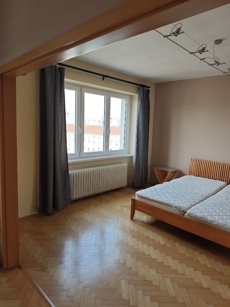 Prenájom bytu 2-izbový 60 m², Dr. Šmerala, Ostrava, Moravskoslezský kraj Prenájom bytu 2-izbový 60 m², Dr. Šmerala, Ostrava, Moravskoslezský kraj
