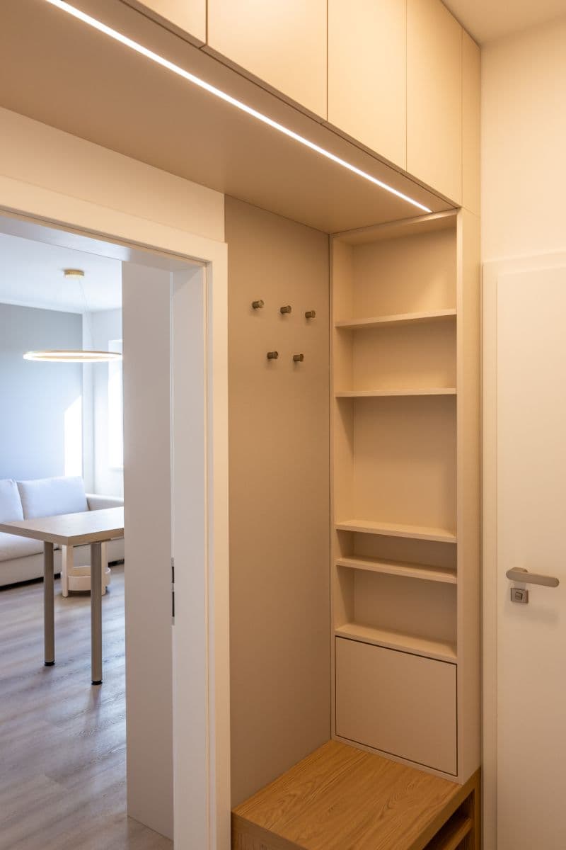 Prenájom bytu 1-izbový 28 m², Na Vrchu, Praha, Praha Prenájom bytu 1-izbový 28 m², Na Vrchu, Praha, Praha