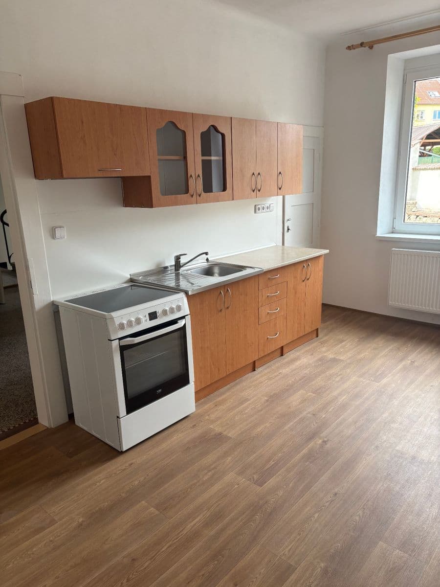 Prenájom bytu 2-izbový 78 m², Nádražní, Pelhřimov, Kraj Vysočina Prenájom bytu 2-izbový 78 m², Nádražní, Pelhřimov, Kraj Vysočina