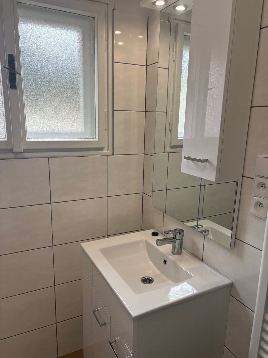 Prenájom bytu 2-izbový 78 m², Nádražní, Pelhřimov, Kraj Vysočina Prenájom bytu 2-izbový 78 m², Nádražní, Pelhřimov, Kraj Vysočina