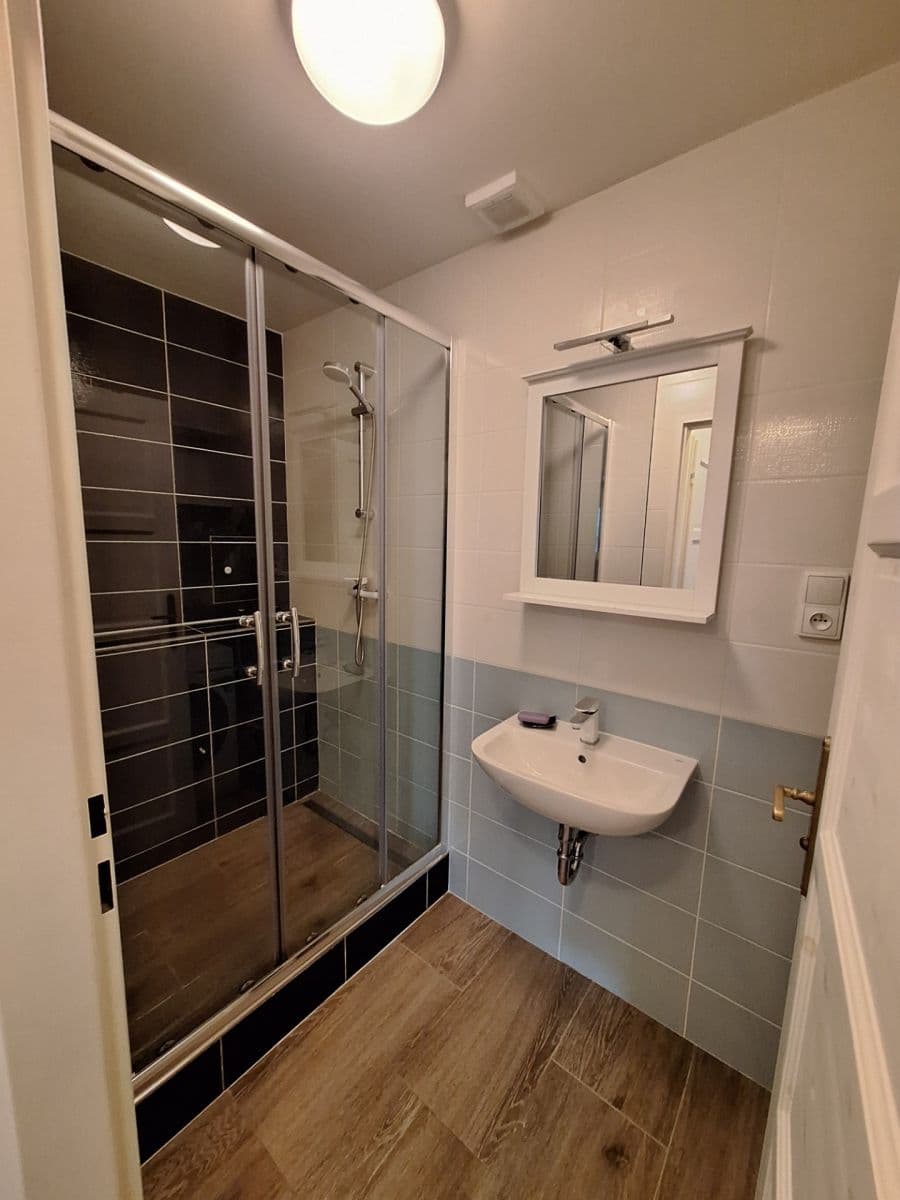 Prenájom bytu 3-izbový 62 m², Trachtova, Praha, Praha Prenájom bytu 3-izbový 62 m², Trachtova, Praha, Praha