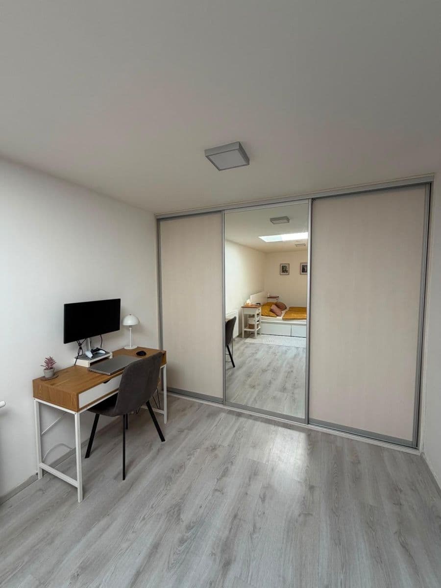 Predaj bytu 3-izbový 107 m², Tovární, Hrádek nad Nisou, Liberecký kraj Predaj bytu 3-izbový 107 m², Tovární, Hrádek nad Nisou, Liberecký kraj