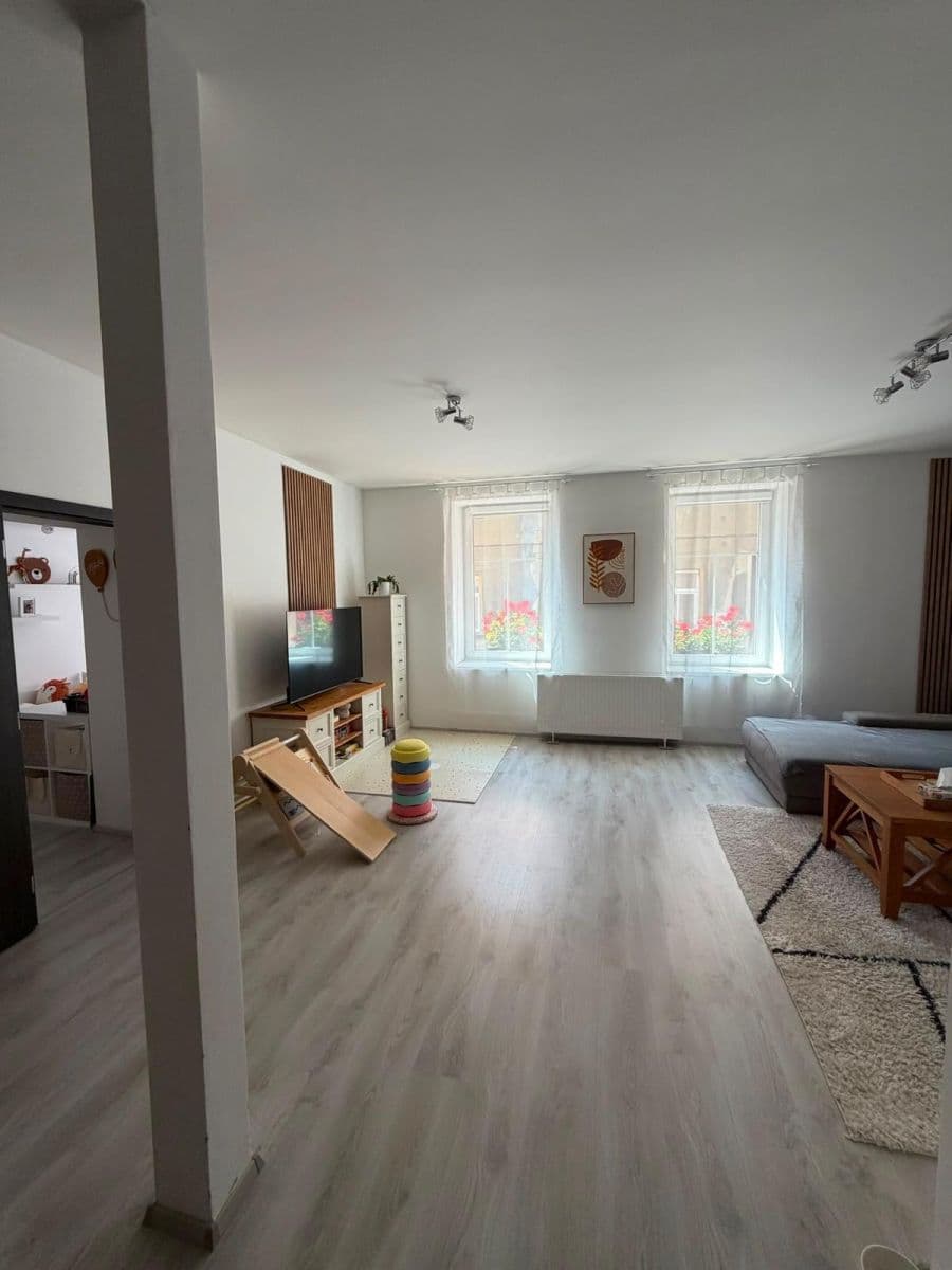 Predaj bytu 3-izbový 107 m², Tovární, Hrádek nad Nisou, Liberecký kraj Predaj bytu 3-izbový 107 m², Tovární, Hrádek nad Nisou, Liberecký kraj