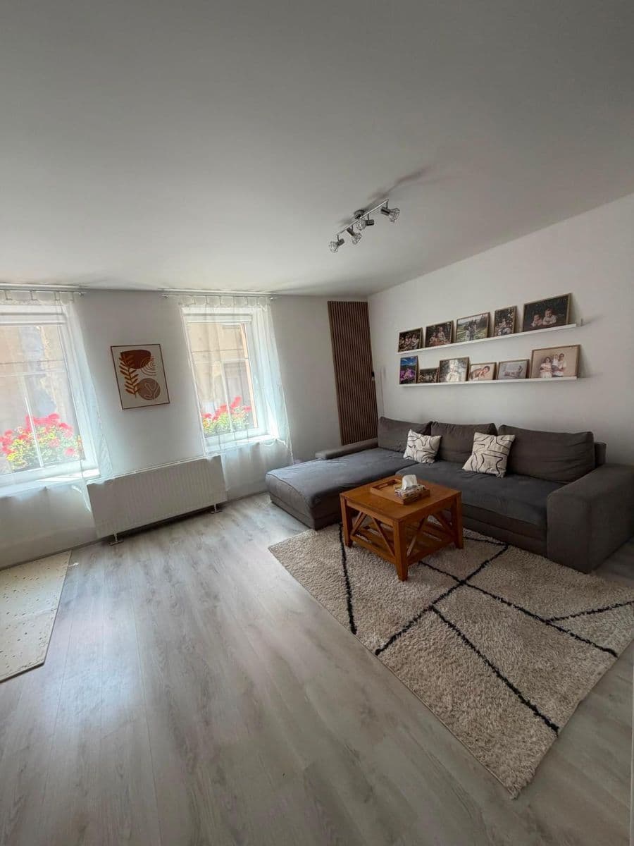 Predaj bytu 3-izbový 107 m², Tovární, Hrádek nad Nisou, Liberecký kraj Predaj bytu 3-izbový 107 m², Tovární, Hrádek nad Nisou, Liberecký kraj
