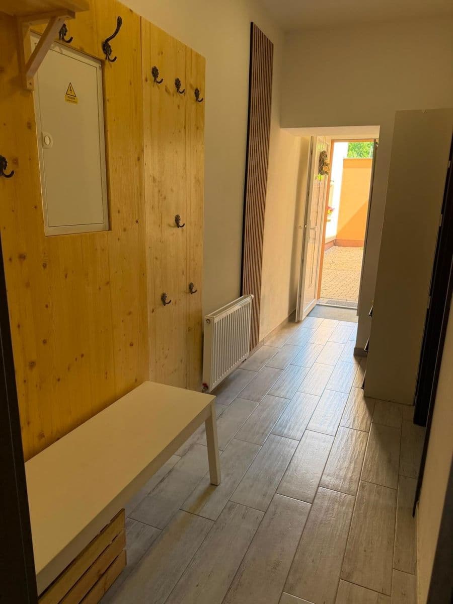 Predaj bytu 3-izbový 107 m², Tovární, Hrádek nad Nisou, Liberecký kraj Predaj bytu 3-izbový 107 m², Tovární, Hrádek nad Nisou, Liberecký kraj
