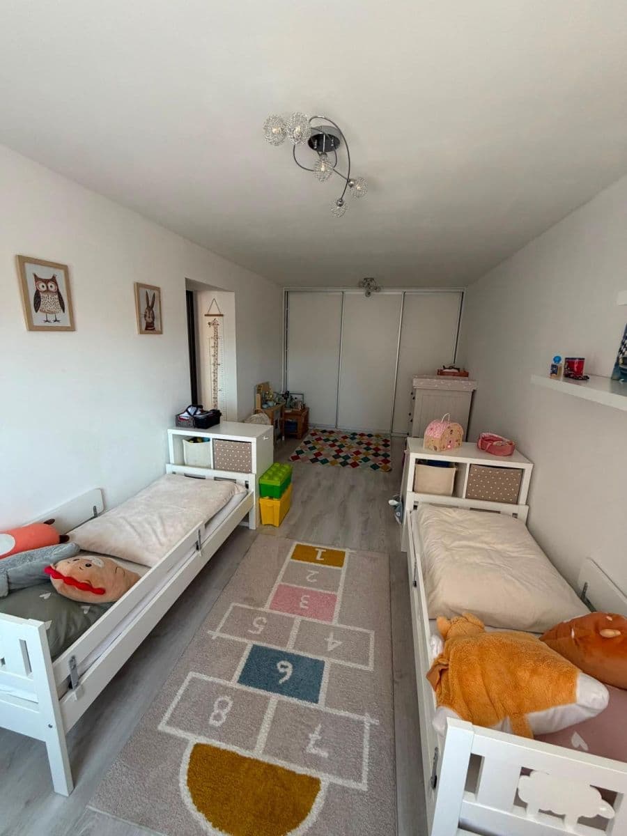 Predaj bytu 3-izbový 107 m², Tovární, Hrádek nad Nisou, Liberecký kraj Predaj bytu 3-izbový 107 m², Tovární, Hrádek nad Nisou, Liberecký kraj