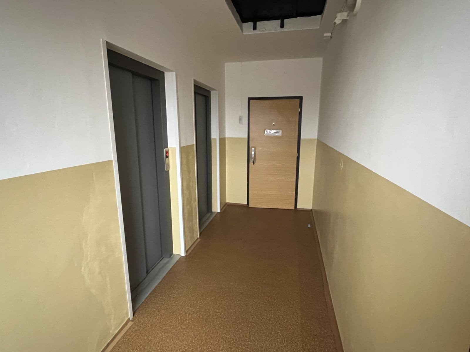 Predaj bytu 1-izbový 34 m², Šrámkova, Ústí nad Labem, Ústecký kraj Predaj bytu 1-izbový 34 m², Šrámkova, Ústí nad Labem, Ústecký kraj