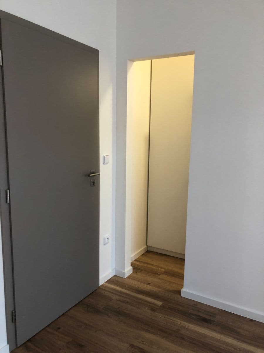Prenájom bytu Garsoniéra 34 m², Bělohorská, Praha, Praha Prenájom bytu Garsoniéra 34 m², Bělohorská, Praha, Praha