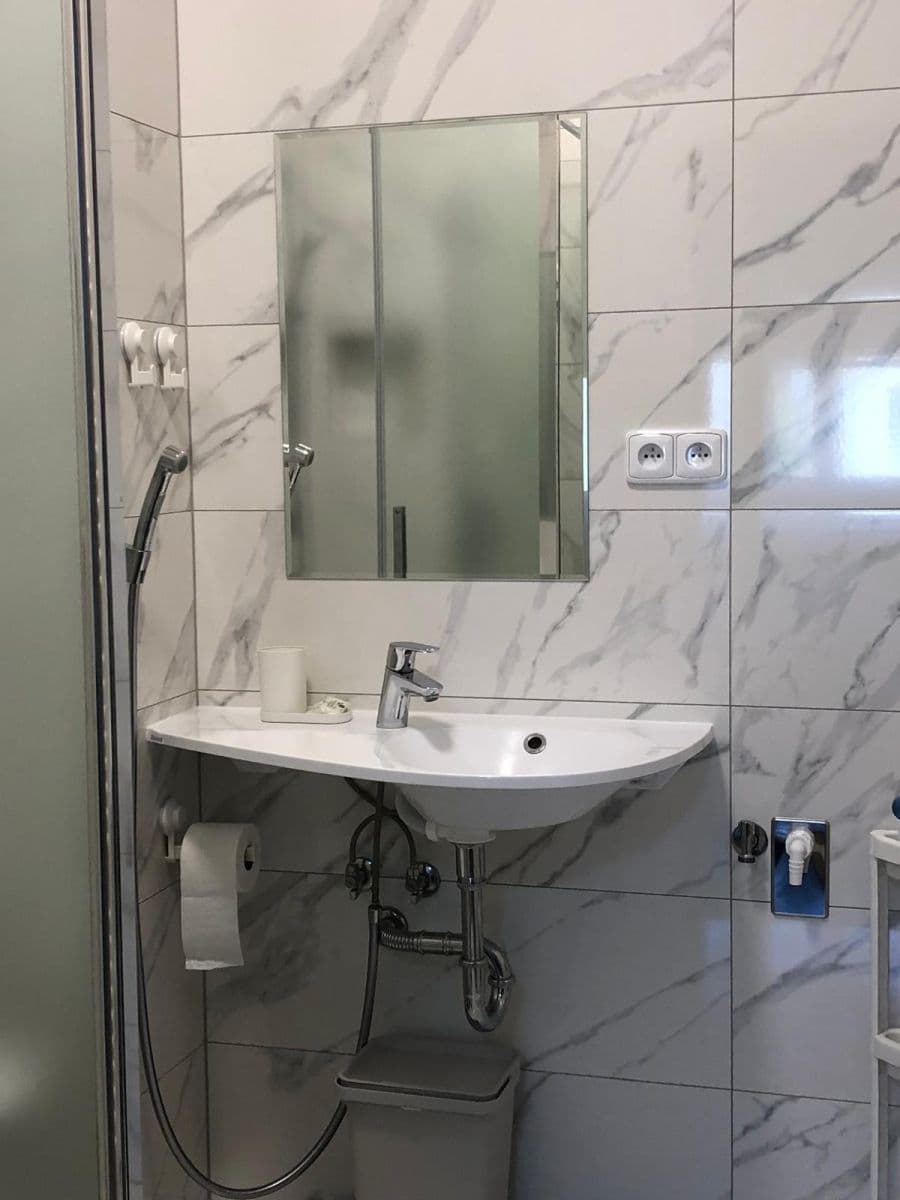 Prenájom bytu Garsoniéra 34 m², Bělohorská, Praha, Praha Prenájom bytu Garsoniéra 34 m², Bělohorská, Praha, Praha