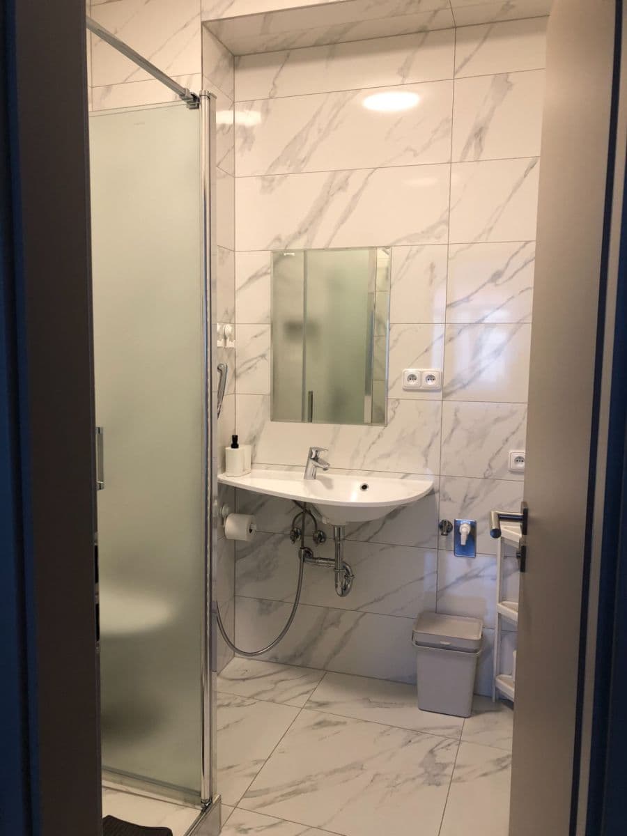 Prenájom bytu Garsoniéra 34 m², Bělohorská, Praha, Praha Prenájom bytu Garsoniéra 34 m², Bělohorská, Praha, Praha