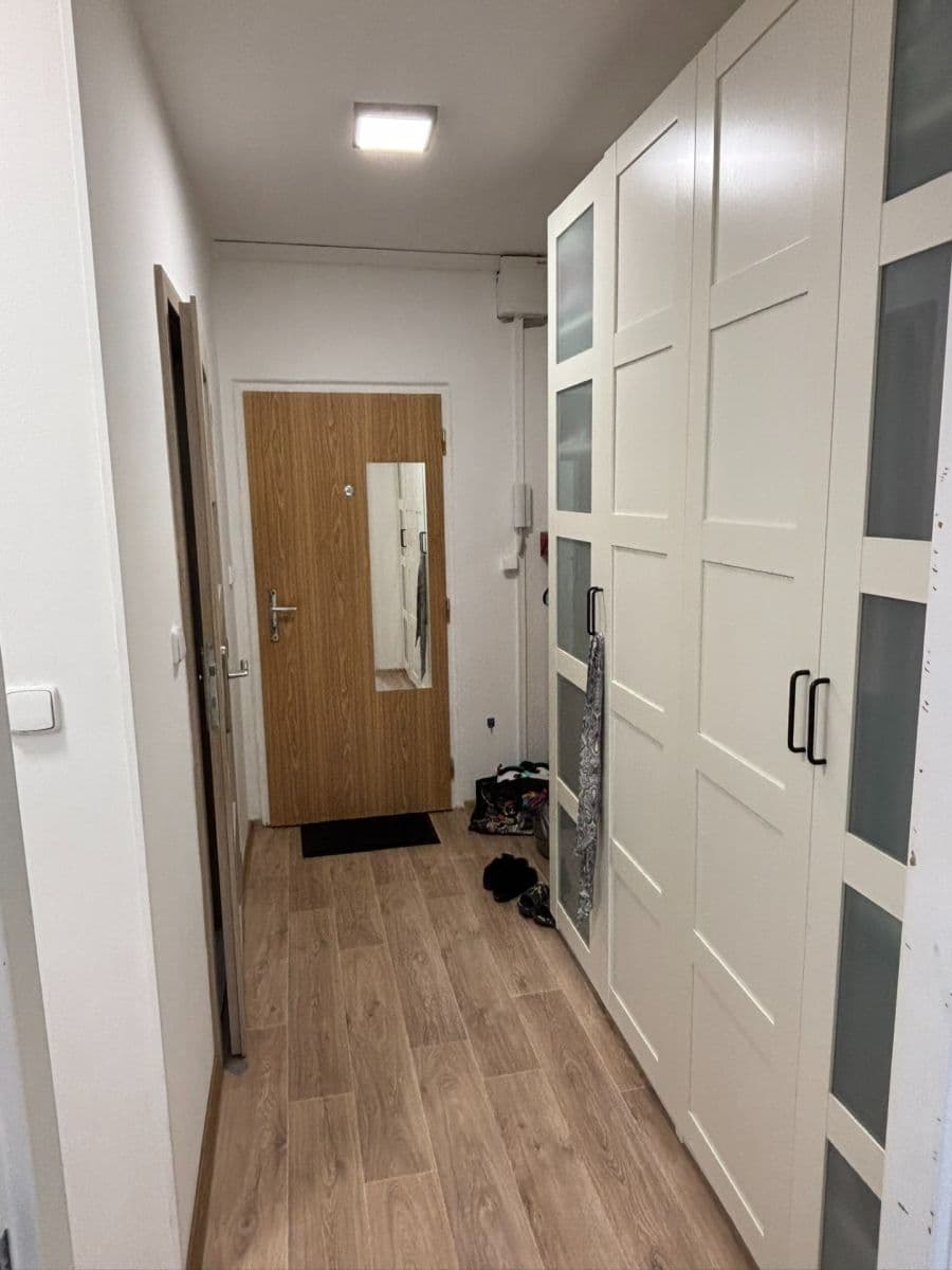 Prenájom bytu 2-izbový 40 m², Žandovská, Praha, Praha Prenájom bytu 2-izbový 40 m², Žandovská, Praha, Praha