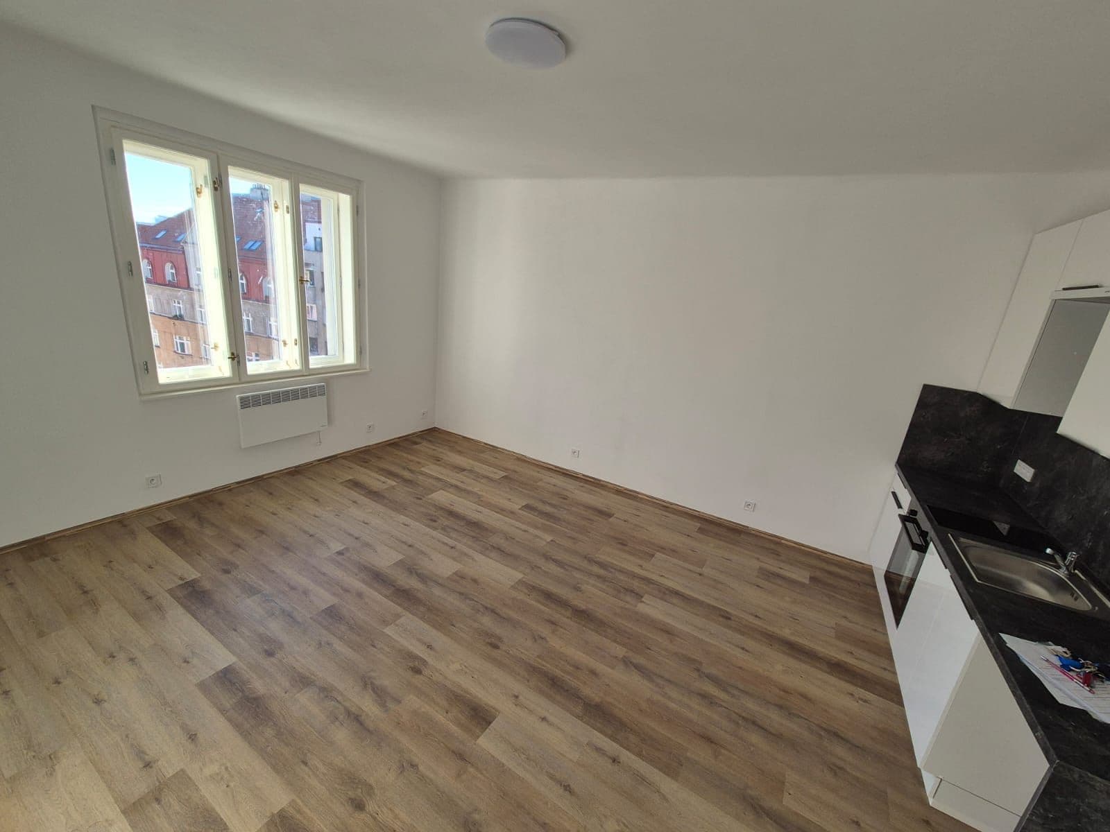 Prenájom bytu 1-izbový 32 m², Žitomírská, Praha, Praha Prenájom bytu 1-izbový 32 m², Žitomírská, Praha, Praha