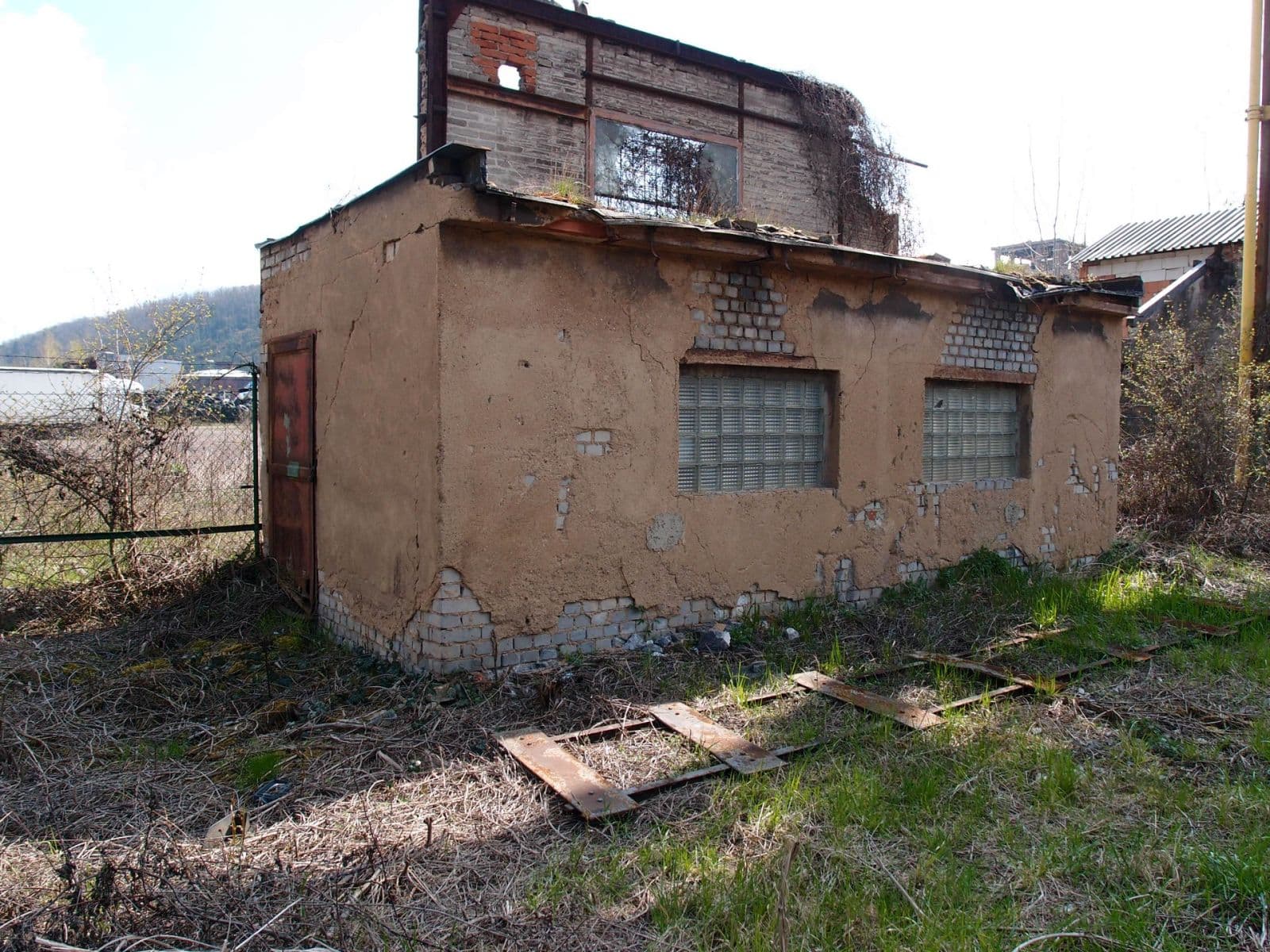 Predaj nebytového priestoru 1.179 m², Tovární, Králův Dvůr, Středočeský kraj Predaj nebytového priestoru 1.179 m², Tovární, Králův Dvůr, Středočeský kraj