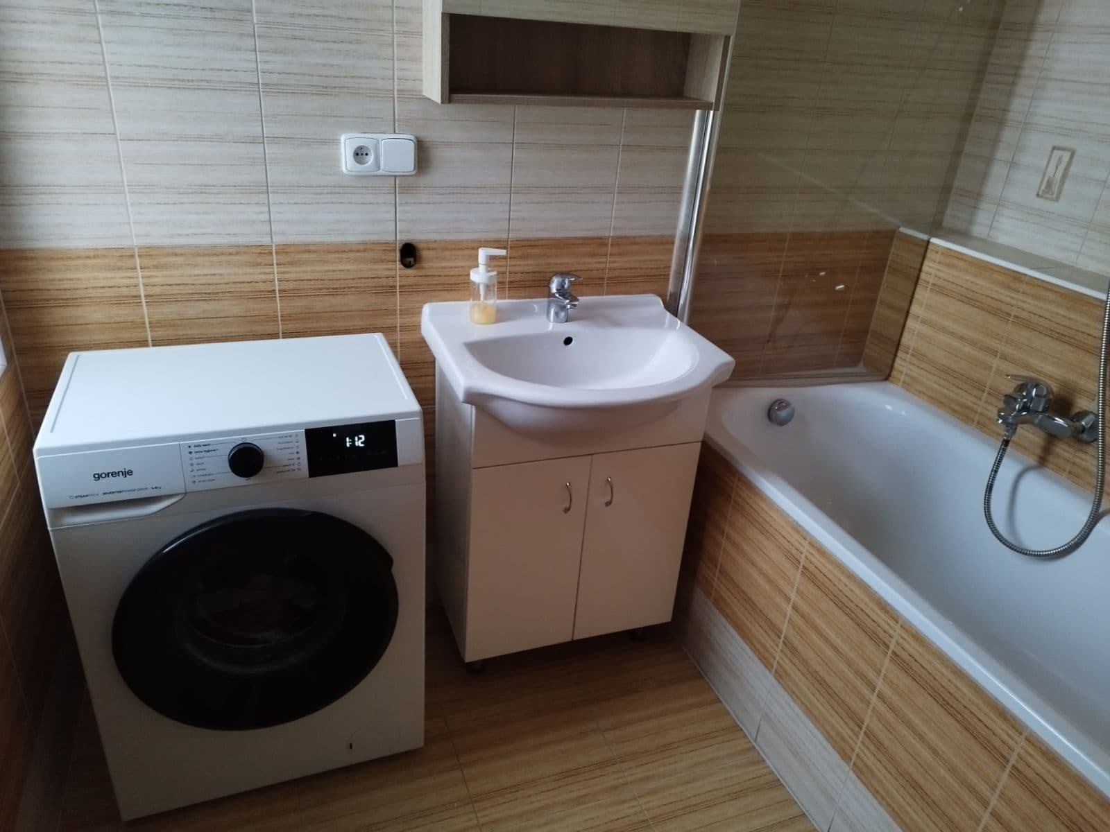 Prenájom bytu 2-izbový 70 m², Jindřicha Plachty, Praha, Praha Prenájom bytu 2-izbový 70 m², Jindřicha Plachty, Praha, Praha