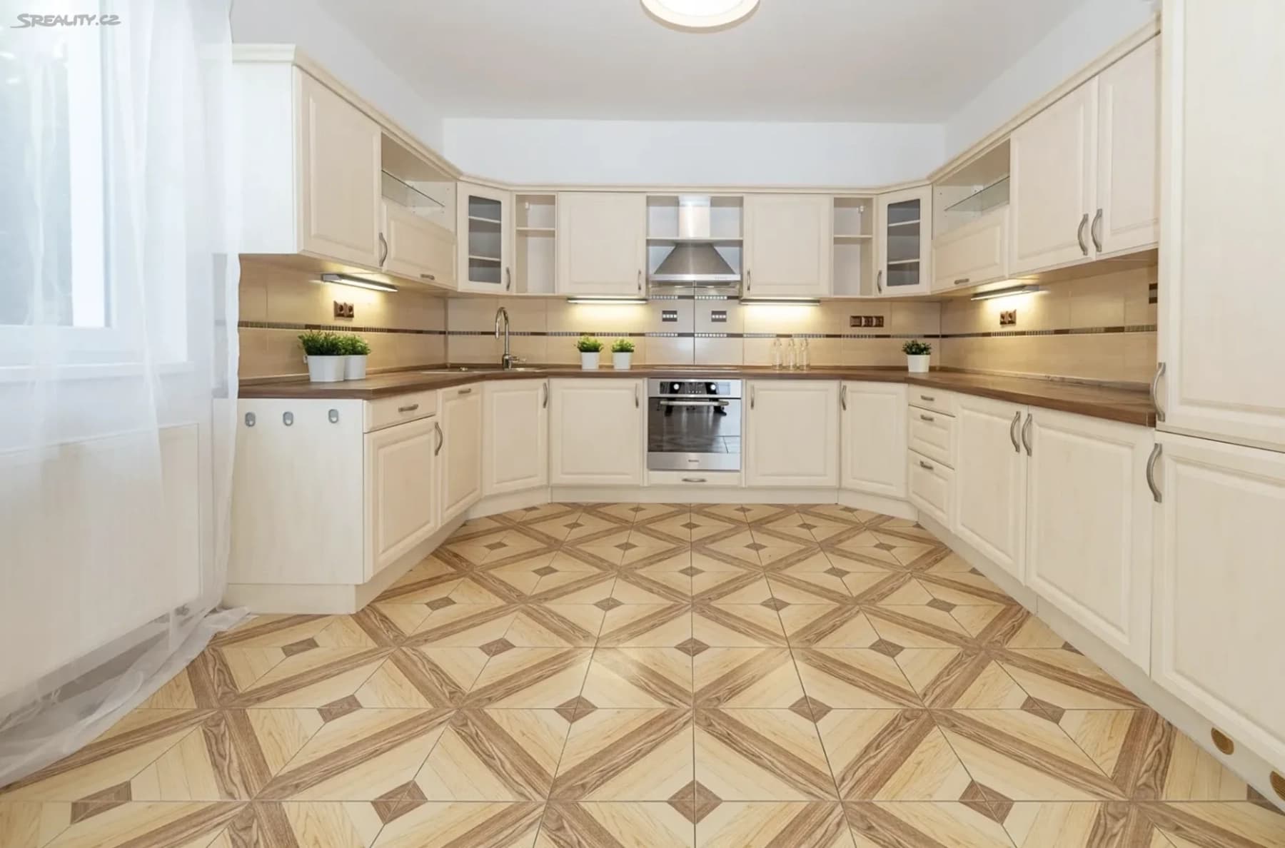 Predaj domu 380 m², pozemok 1.111 m², V Uličkách, Praha, Praha Predaj domu 380 m², pozemok 1.111 m², V Uličkách, Praha, Praha
