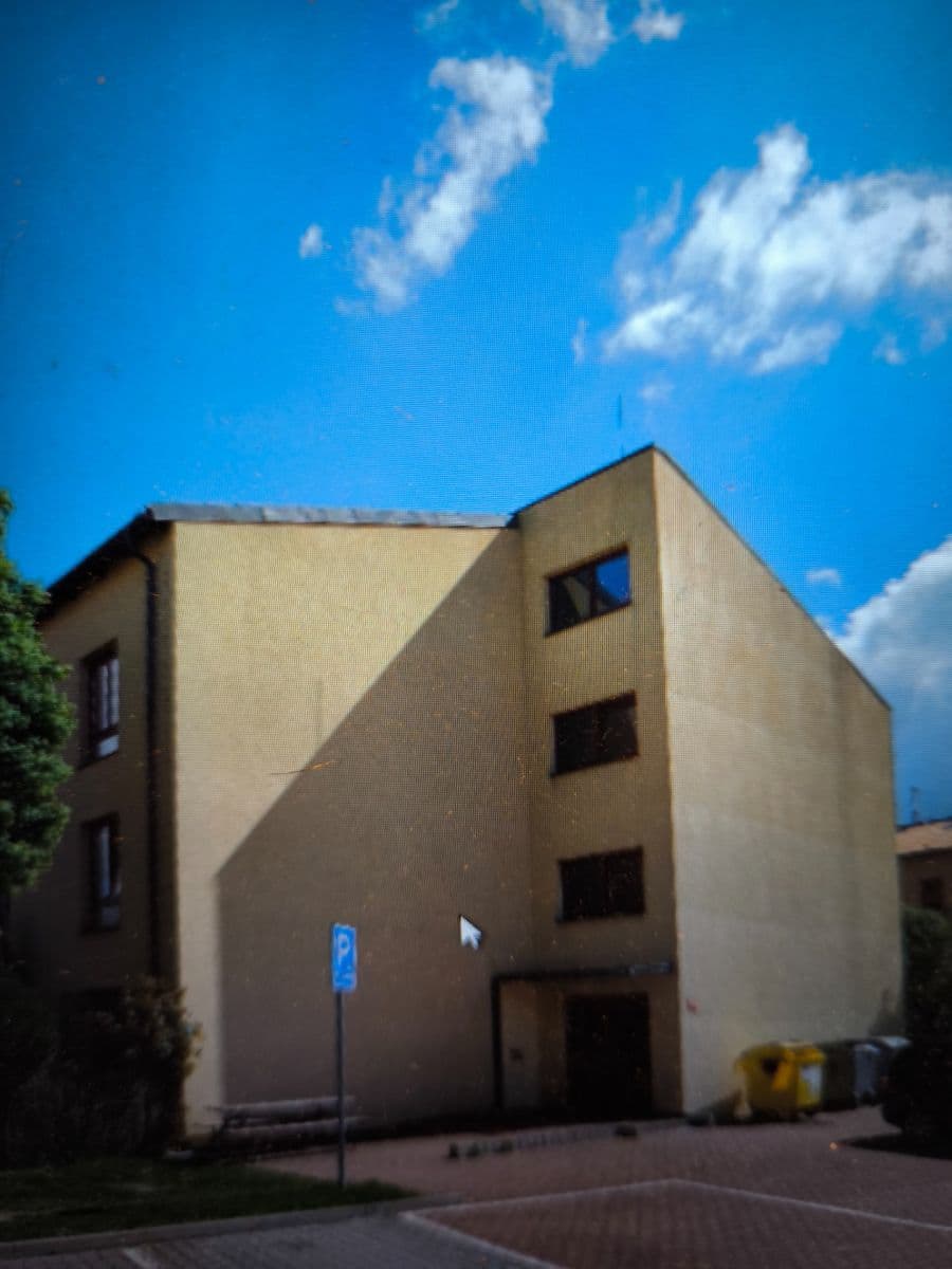 Predaj bytu 1-izbový 28 m², Za Mlýnem, Hostivice, Středočeský kraj Predaj bytu 1-izbový 28 m², Za Mlýnem, Hostivice, Středočeský kraj
