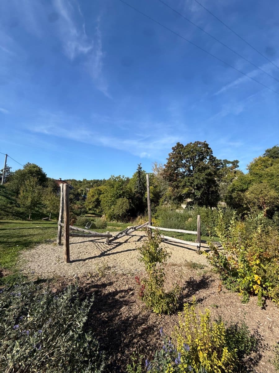 Predaj pozemku 1.547 m², Zdiby, Středočeský kraj Predaj pozemku 1.547 m², Zdiby, Středočeský kraj