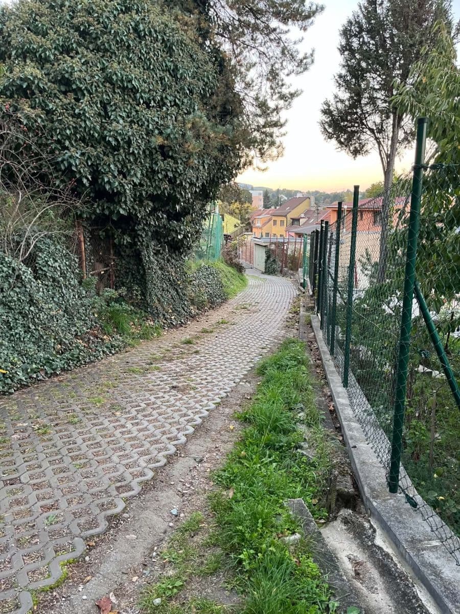 Prenájom garáže 24 m², Pod Horkou, Brno, Jihomoravský kraj Prenájom garáže 24 m², Pod Horkou, Brno, Jihomoravský kraj