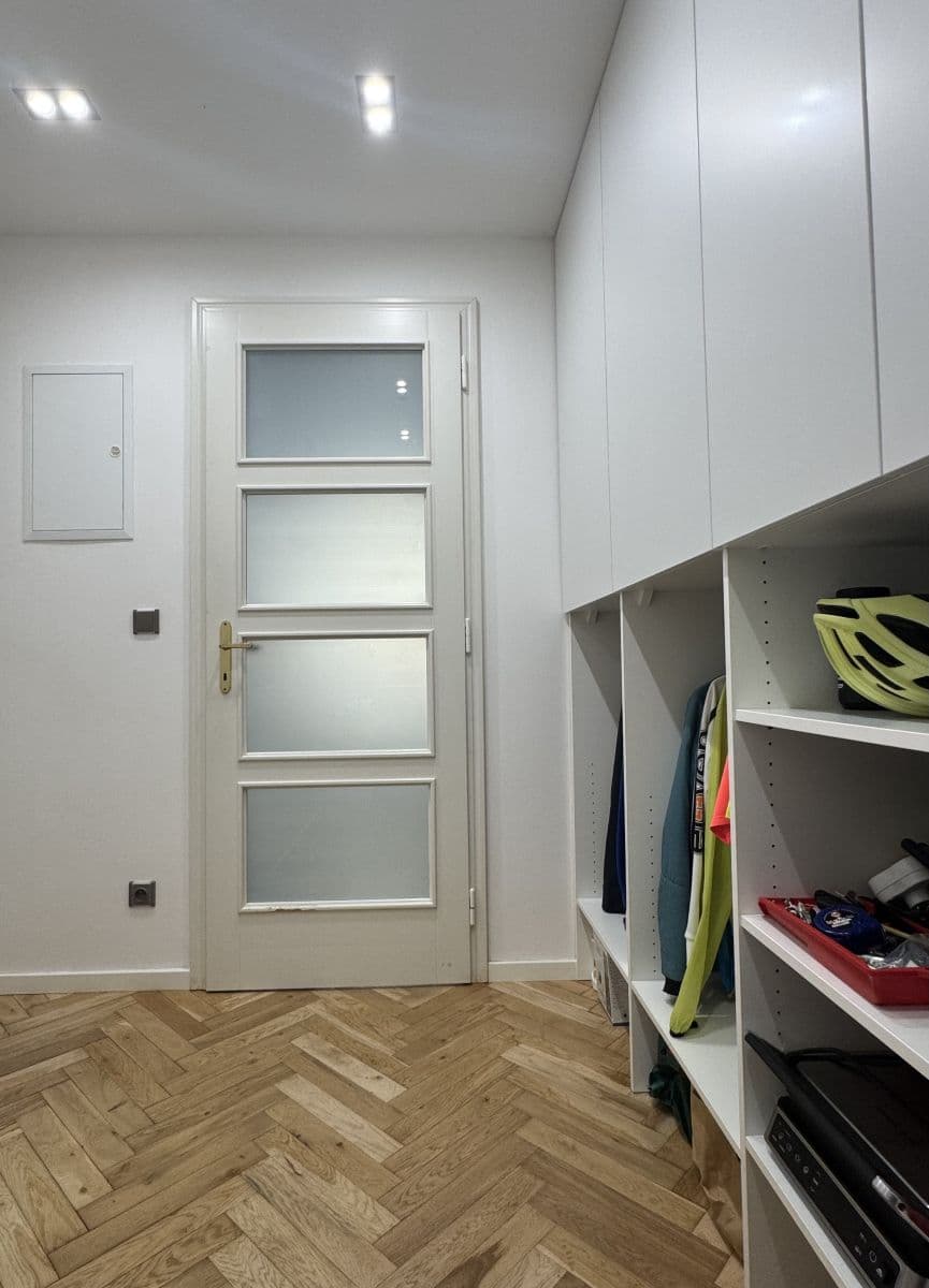 Prenájom bytu 39 m², Rybalkova, Praha, Praha Prenájom bytu 39 m², Rybalkova, Praha, Praha