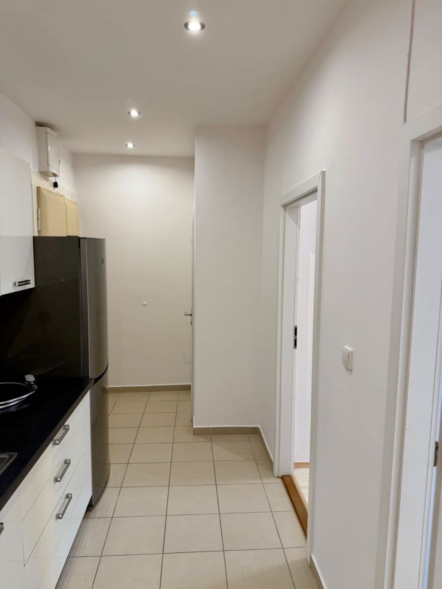 Prenájom bytu 2-izbový 54 m², Na Veselí, Praha, Praha Prenájom bytu 2-izbový 54 m², Na Veselí, Praha, Praha