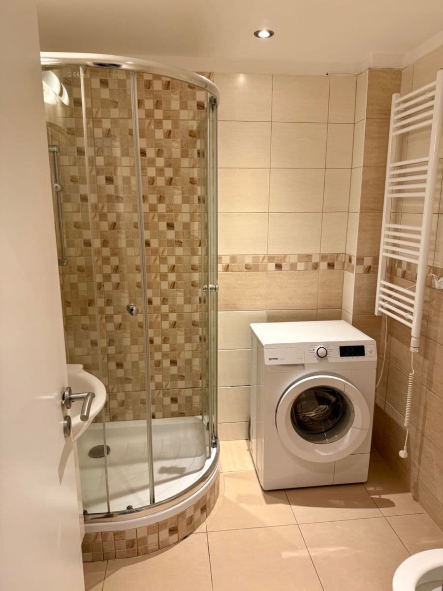 Prenájom bytu 2-izbový 54 m², Na Veselí, Praha, Praha Prenájom bytu 2-izbový 54 m², Na Veselí, Praha, Praha