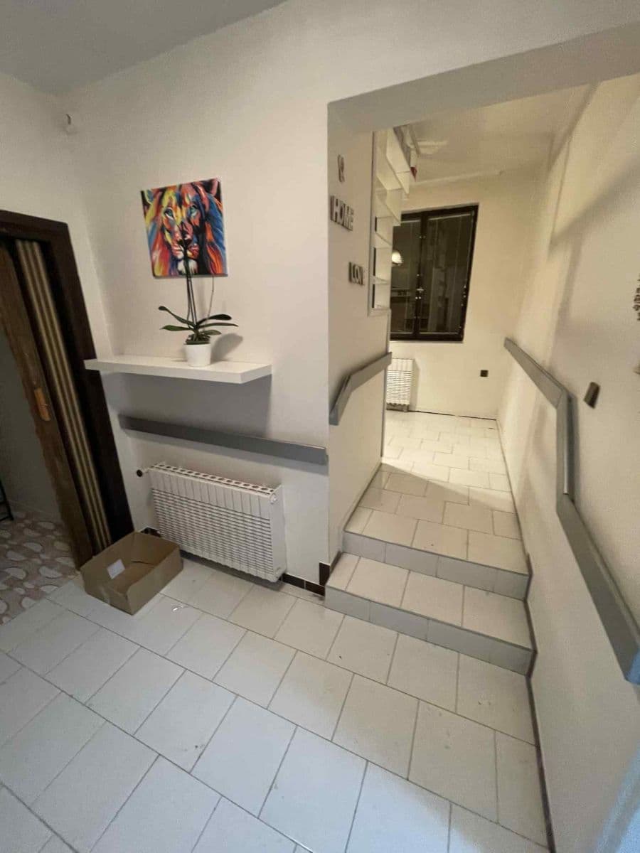 Prenájom domu 100 m², pozemok 300 m², V. Paiskra, Kladno, Středočeský kraj Prenájom domu 100 m², pozemok 300 m², V. Paiskra, Kladno, Středočeský kraj