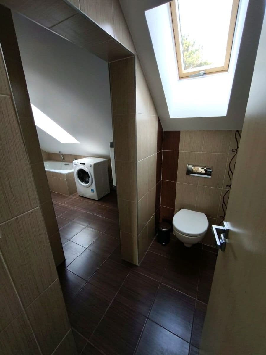Prenájom bytu 2-izbový 46 m², Račianska, Nové Mesto, Bratislavský kraj Prenájom bytu 2-izbový 46 m², Račianska, Nové Mesto, Bratislavský kraj