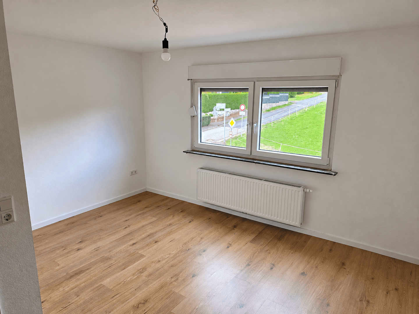 Prenájom domu 143 m², pozemok 1.136 m², Bindweider Straße 5, Malberg, Porýnie-Falcko Prenájom domu 143 m², pozemok 1.136 m², Bindweider Straße 5, Malberg, Porýnie-Falcko