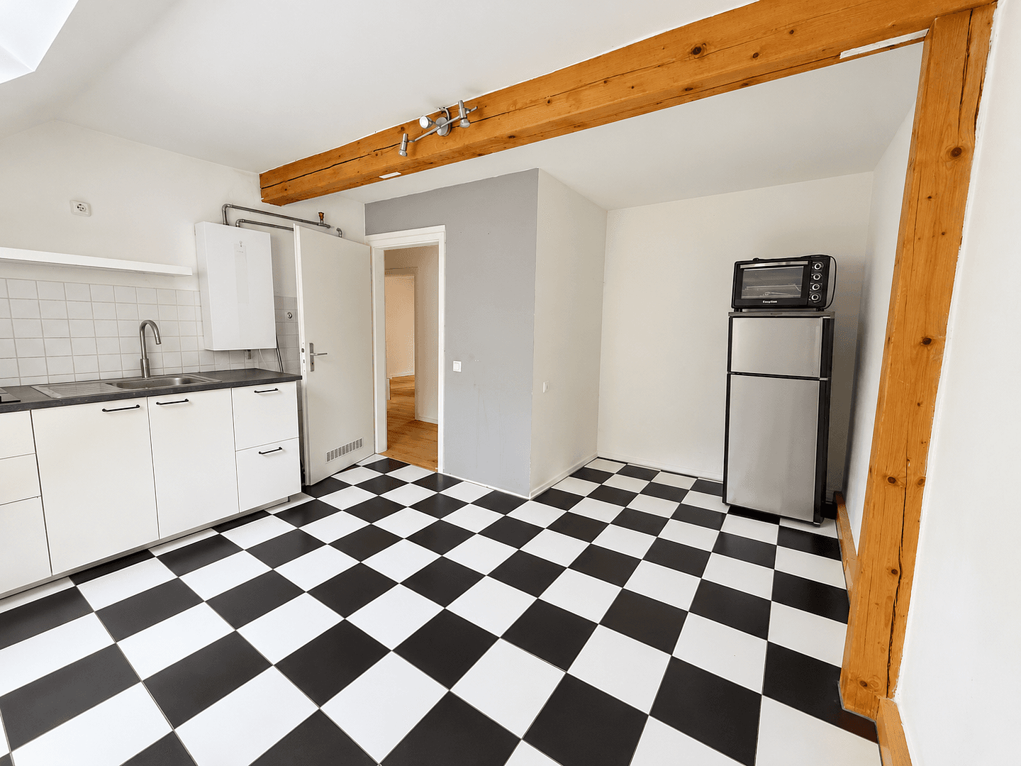 Prenájom bytu 3-izbový 83 m², Bergheimer Str. 84, Heidelberg, Bádensko-Wurttembersko Prenájom bytu 3-izbový 83 m², Bergheimer Str. 84, Heidelberg, Bádensko-Wurttembersko