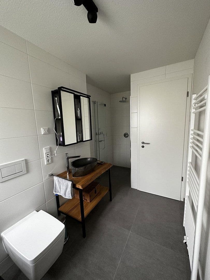 Prenájom bytu 4-izbový 101 m², Winnenden, Bádensko-Wurttembersko Prenájom bytu 4-izbový 101 m², Winnenden, Bádensko-Wurttembersko