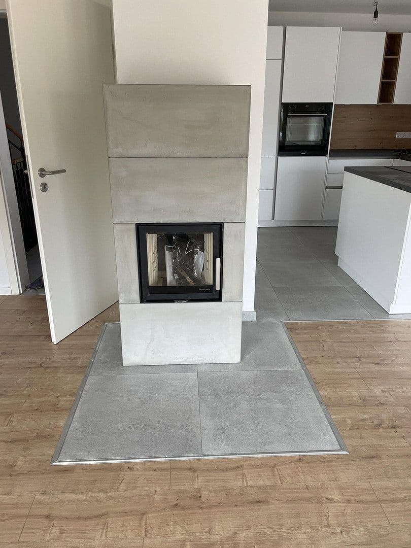 Prenájom domu 134 m², pozemok 361 m², Langfeldstraße 11a, Neunkirchen am Brand, Bavorsko Prenájom domu 134 m², pozemok 361 m², Langfeldstraße 11a, Neunkirchen am Brand, Bavorsko