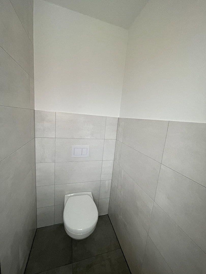 Prenájom domu 134 m², pozemok 361 m², Langfeldstraße 11a, Neunkirchen am Brand, Bavorsko Prenájom domu 134 m², pozemok 361 m², Langfeldstraße 11a, Neunkirchen am Brand, Bavorsko