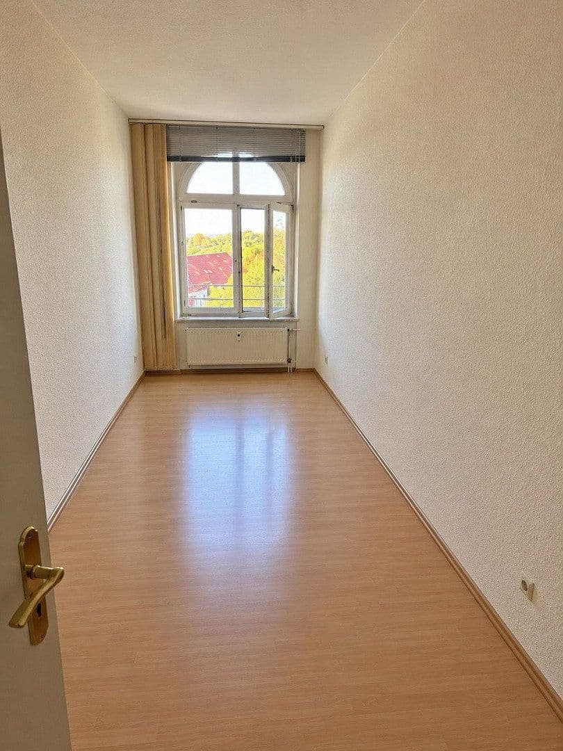 Prenájom bytu 3-izbový 79 m², Hoffmannstraße 30, Chemnitz, Sasko Prenájom bytu 3-izbový 79 m², Hoffmannstraße 30, Chemnitz, Sasko