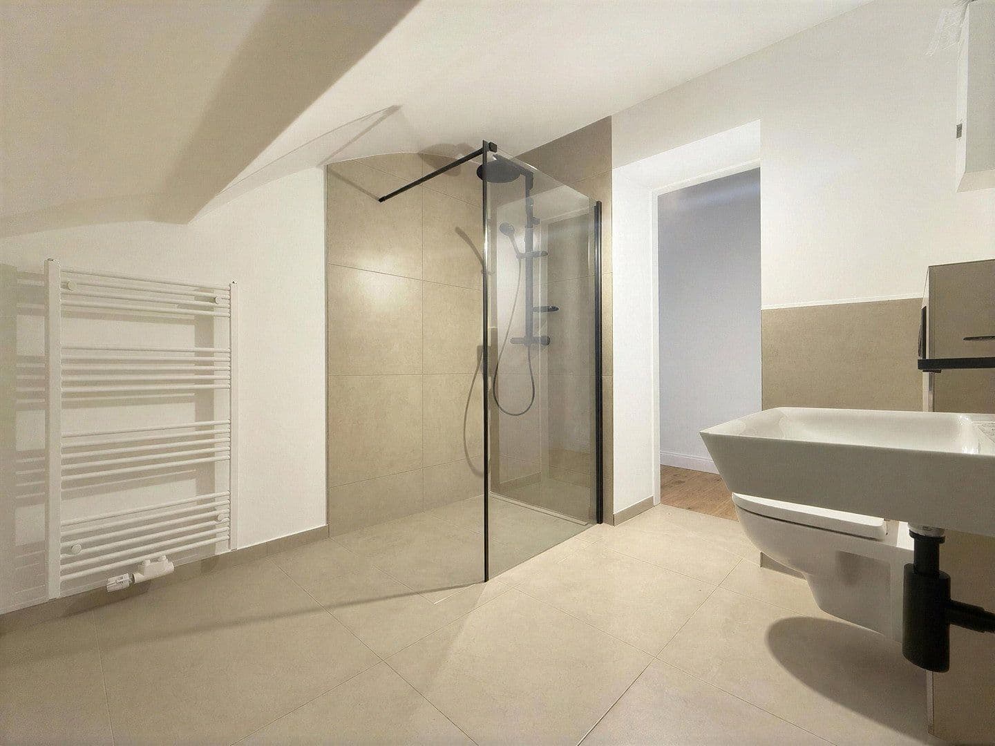 Predaj bytu 4-izbový 138 m², Rönnestraße 4, Berlin, Berlín Predaj bytu 4-izbový 138 m², Rönnestraße 4, Berlin, Berlín