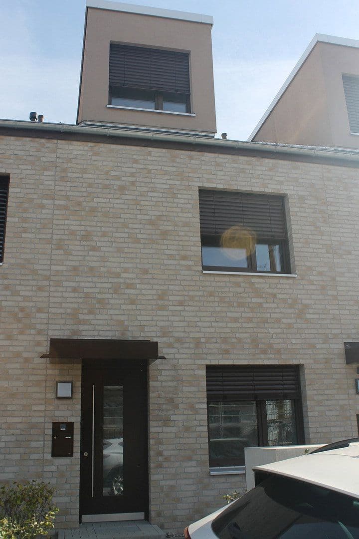 Prenájom domu 128 m², pozemok 180 m², Isernhagen, Dolné Sasko Prenájom domu 128 m², pozemok 180 m², Isernhagen, Dolné Sasko
