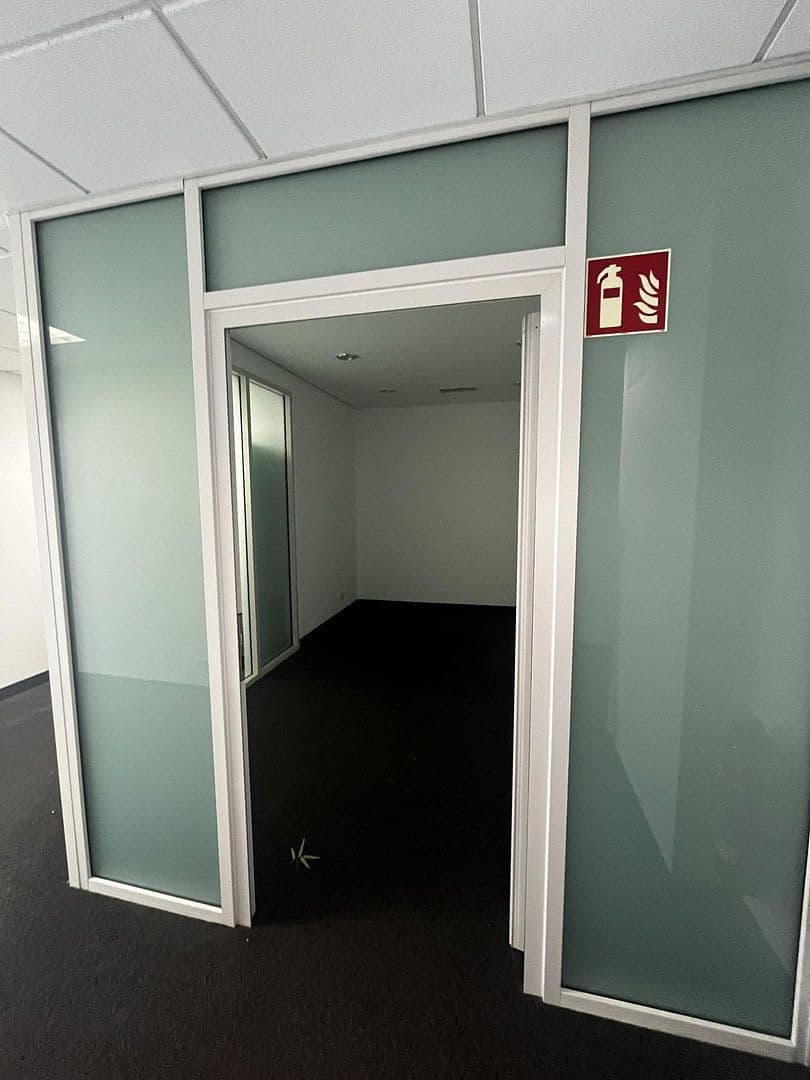 Prenájom kancelárie 105 m², Hauptstr. 15-21, Frechen, Severné Porýnie - Westfálsko Prenájom kancelárie 105 m², Hauptstr. 15-21, Frechen, Severné Porýnie - Westfálsko