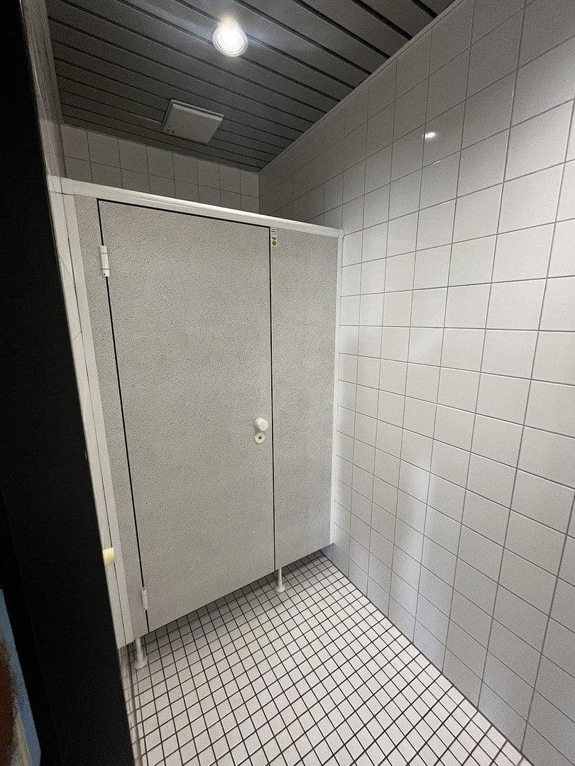 Prenájom kancelárie 105 m², Hauptstr. 15-21, Frechen, Severné Porýnie - Westfálsko Prenájom kancelárie 105 m², Hauptstr. 15-21, Frechen, Severné Porýnie - Westfálsko