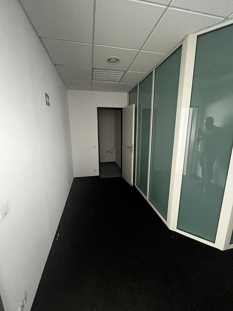 Prenájom kancelárie 105 m², Hauptstr. 15-21, Frechen, Severné Porýnie - Westfálsko Prenájom kancelárie 105 m², Hauptstr. 15-21, Frechen, Severné Porýnie - Westfálsko